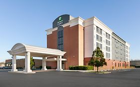 Holiday Inn Express And Suites Norfolk Airport